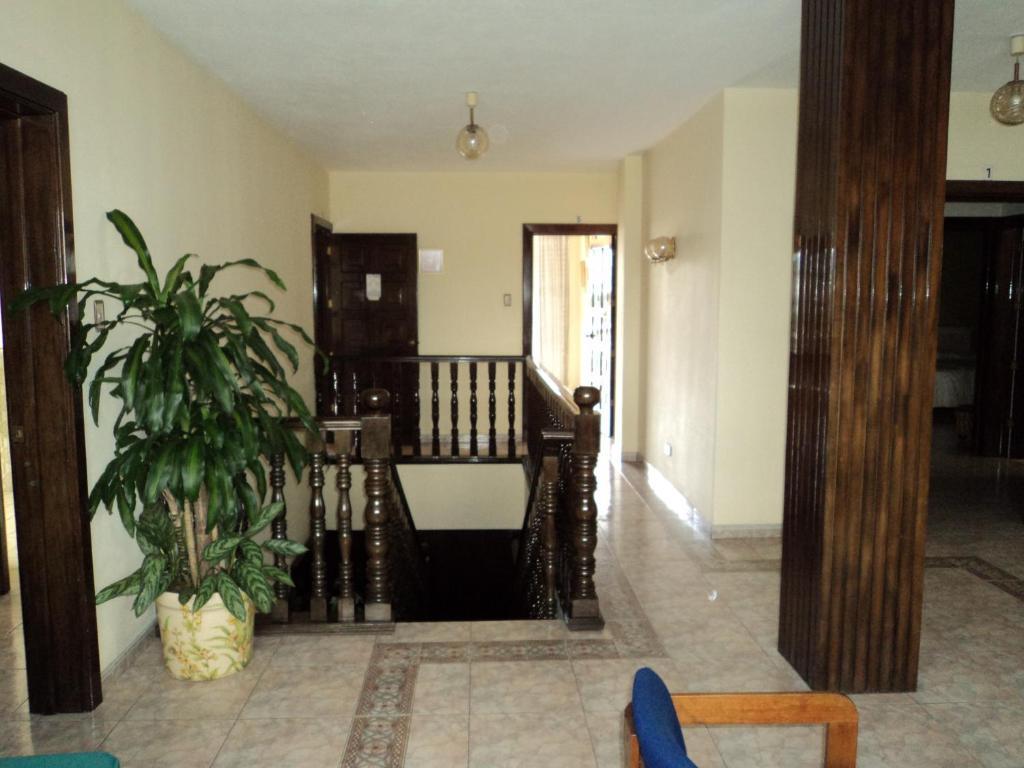Hotel Cantabria Guatemala City Exteriör bild